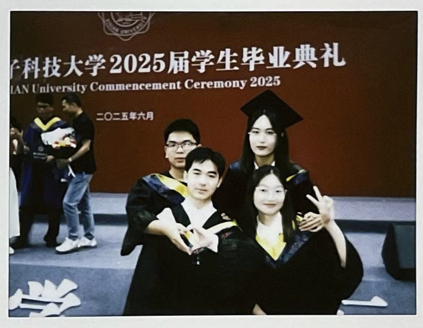 2025/6/20 Meeting Cherished Friends at the Graduation Ceremony